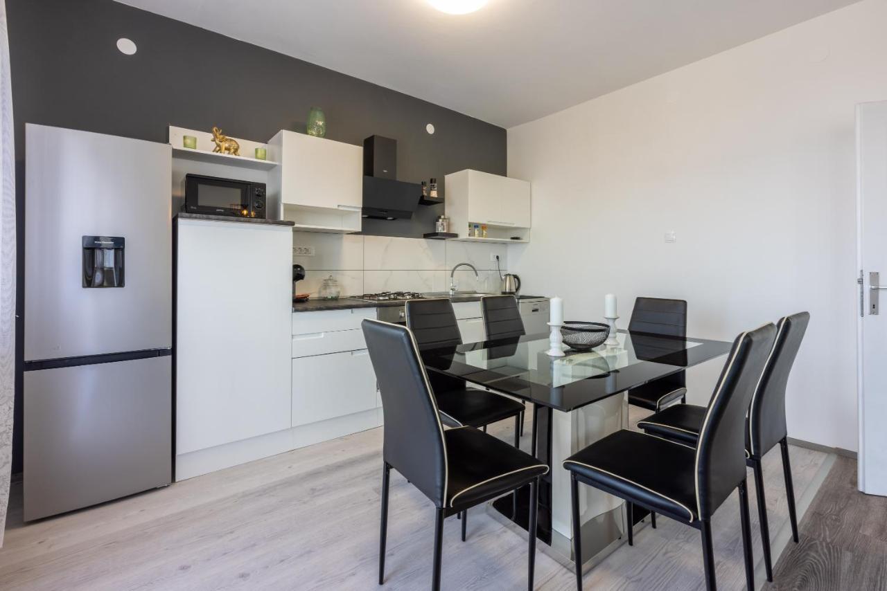 Apartman Dora Crikvenica Exterior photo